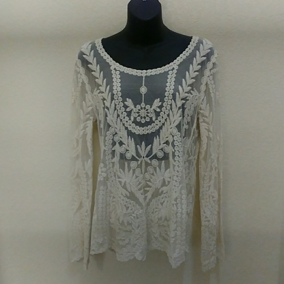 Cupio Embroidered Crocheted Lace Top - Picture 3 of 7